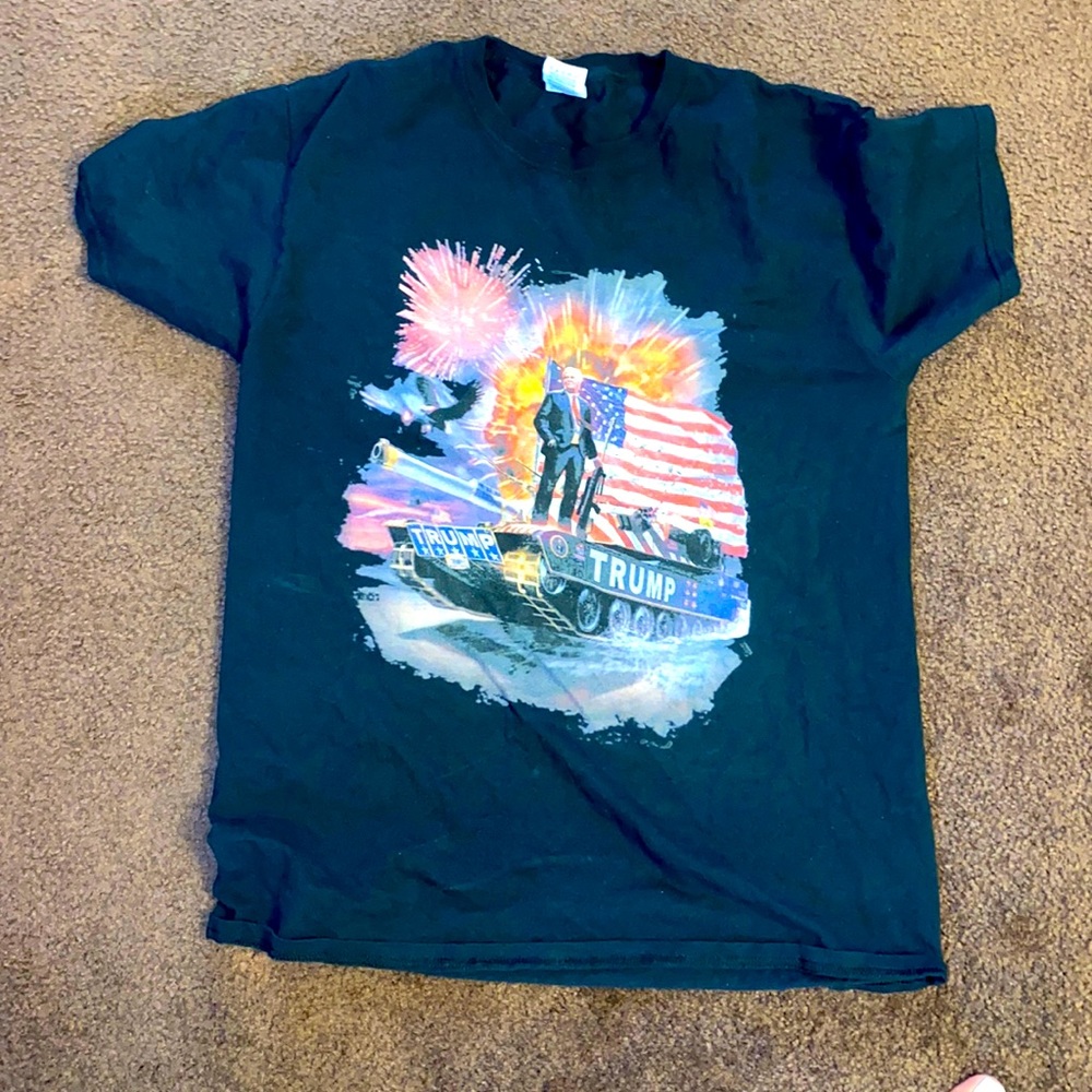 graphic tee